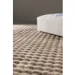 Dette produkt hedder Niva, fremstillet af Polyester materiale med en smuk Beige farve - SE Mattor
