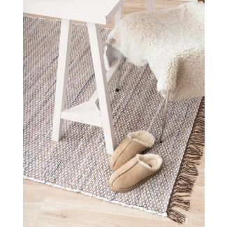 i Beige farve, lavet af Bomuld materiale.