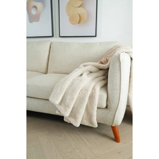 Dette produkt hedder Cat, fremstillet af Polyester materiale med en smuk Beige farve - SE Mattor