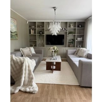Dette produkt hedder Edessa, fremstillet af 80% Uld & 20% Bomuld  materiale med en smuk Offwhite farve - SE Mattor