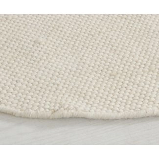 Dette produkt hedder Elsa, fremstillet af 80% Uld & 20% Bomuld  materiale med en smuk Offwhite farve - SE Mattor