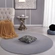 Dette produkt hedder Cat, fremstillet af Polyester materiale med en smuk Sølv farve - SE Mattor