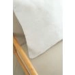 Dette produkt hedder Cat, fremstillet af Polyester materiale med en smuk Offwhite farve - SE Mattor
