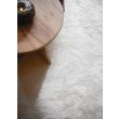 Dette produkt hedder Cloudy, fremstillet af Polyester materiale med en smuk Hvid farve - SE Mattor
