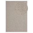 Dette produkt hedder Molly, fremstillet af 60 % Uld & 40% Bomuld  materiale med en smuk Mørk Beige farve - SE Mattor