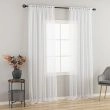 Dette produkt hedder Ellinor, fremstillet af Polyester materiale med en smuk Hvid farve - SE Mattor