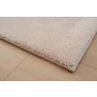 Dette produkt hedder Fluffy, fremstillet af Polyester materiale med en smuk Beige farve - SE Mattor