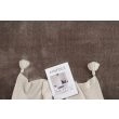 Dette produkt hedder Fluffy, fremstillet af Polyester materiale med en smuk Taupe farve - SE Mattor