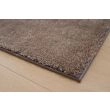 Dette produkt hedder Fluffy, fremstillet af Polyester materiale med en smuk Taupe farve - SE Mattor