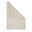 Dette produkt hedder Geneta, fremstillet af Polyester materiale med en smuk Offwhite farve - SE Mattor