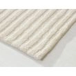 Dette produkt hedder Ilona Bene, fremstillet af Uld materiale med en smuk Offwhite farve - SE Mattor