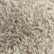 Dette produkt hedder Julie, fremstillet af Polyester materiale med en smuk Beige farve - SE Mattor