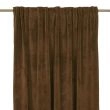 Dette produkt hedder Mathilde, fremstillet af Polyester materiale med en smuk Brun farve - SE Mattor