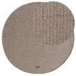 Dette produkt hedder Molly, fremstillet af 80% Uld & 20% Bomuld  materiale med en smuk Gråbeige farve - SE Mattor