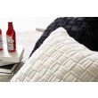 Dette produkt hedder Ocean, fremstillet af Polyester materiale med en smuk Sort farve - SE Mattor
