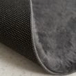 Dette produkt hedder Rabbit Eco, fremstillet af Polyester materiale med en smuk Mørkegrå farve - SE Mattor