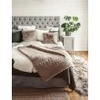 Dette produkt hedder Rabbit, fremstillet af Polyester materiale med en smuk Taupe farve - SE Mattor