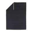 Dette produkt hedder Mina, fremstillet af Jute materiale med en smuk Sort farve - SE Mattor