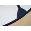 Dette produkt hedder Zappy Football, fremstillet af Polyester materiale med en smuk Hvid/Sort farve - SE Mattor