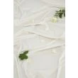 Dette produkt hedder Lavendelvind, fremstillet af Polyester materiale med en smuk Hvid farve - SE Mattor