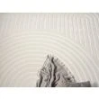 Dette produkt hedder Bella Zen, fremstillet af Polyester & Polypropylen materiale med en smuk Offwhite farve - SE Mattor