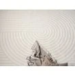Dette produkt hedder Bella Amore, fremstillet af Polyester & Polypropylen materiale med en smuk Offwhite farve - SE Mattor