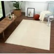 Dette produkt hedder Cat, fremstillet af Polyester materiale med en smuk Beige farve - SE Mattor