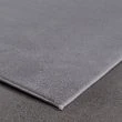 Dette produkt hedder Cat, fremstillet af Polyester materiale med en smuk Sølv farve - SE Mattor