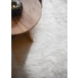 Dette produkt hedder Cloudy, fremstillet af Polyester materiale med en smuk Hvid farve - SE Mattor