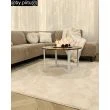 Dette produkt hedder Cloudy, fremstillet af Polyester materiale med en smuk Lys Beige farve - SE Mattor