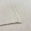 Dette produkt hedder Molly, fremstillet af 60 % Uld & 40% Bomuld  materiale med en smuk Hvid farve - SE Mattor