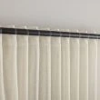 Dette produkt hedder Ellinor, fremstillet af Polyester materiale med en smuk Beige farve - SE Mattor