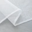 Dette produkt hedder Ellinor, fremstillet af Polyester materiale med en smuk Hvid farve - SE Mattor