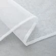 Dette produkt hedder Ellinor, fremstillet af Polyester materiale med en smuk Hvid farve - SE Mattor