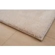 Dette produkt hedder Fluffy, fremstillet af Polyester materiale med en smuk Beige farve - SE Mattor