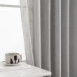 Dette produkt hedder Kristina, fremstillet af Polyester materiale med en smuk Sølv farve - SE Mattor