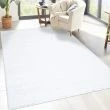Dette produkt hedder Lazy, fremstillet af Polypropylen materiale med en smuk Hvid farve - SE Mattor