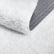 Dette produkt hedder Lazy, fremstillet af Polypropylen materiale med en smuk Hvid farve - SE Mattor