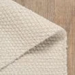 Dette produkt hedder Norrsken, fremstillet af 60 % Uld & 40% Bomuld  materiale med en smuk Hvid farve - SE Mattor