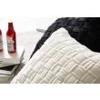 Dette produkt hedder Ocean, fremstillet af Polyester materiale med en smuk Sort farve - SE Mattor