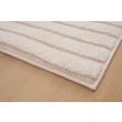 Dette produkt hedder Rabbit Bene, fremstillet af Polyester materiale med en smuk Lys Beige farve - SE Mattor