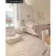 Dette produkt hedder Rabbit Bene, fremstillet af Polyester materiale med en smuk Lys Beige farve - SE Mattor