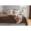 Dette produkt hedder Rabbit, fremstillet af Polyester materiale med en smuk Taupe farve - SE Mattor