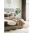 Dette produkt hedder Cat, fremstillet af Polyester materiale med en smuk Offwhite farve - SE Mattor