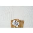Dette produkt hedder Rabbit Peak, fremstillet af Polyester materiale med en smuk Offwhite farve - SE Mattor