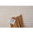 Dette produkt hedder Rabbit Stripe, fremstillet af Polyester materiale med en smuk Lys Beige farve - SE Mattor