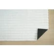 Dette produkt hedder Rabbit Stripe, fremstillet af Polyester materiale med en smuk Offwhite farve - SE Mattor
