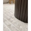 Dette produkt hedder Rabbit Stripe, fremstillet af Polyester materiale med en smuk Offwhite farve - SE Mattor