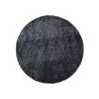 Dette produkt hedder Ludvig, fremstillet af Polyester materiale med en smuk Antracit farve - SE Mattor
