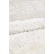 Dette produkt hedder Valby, fremstillet af Polyester materiale med en smuk Hvid farve - SE Mattor